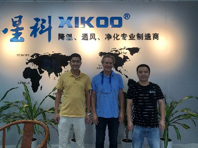 澳洲客戶參觀星科環(huán)?？照{(diào)